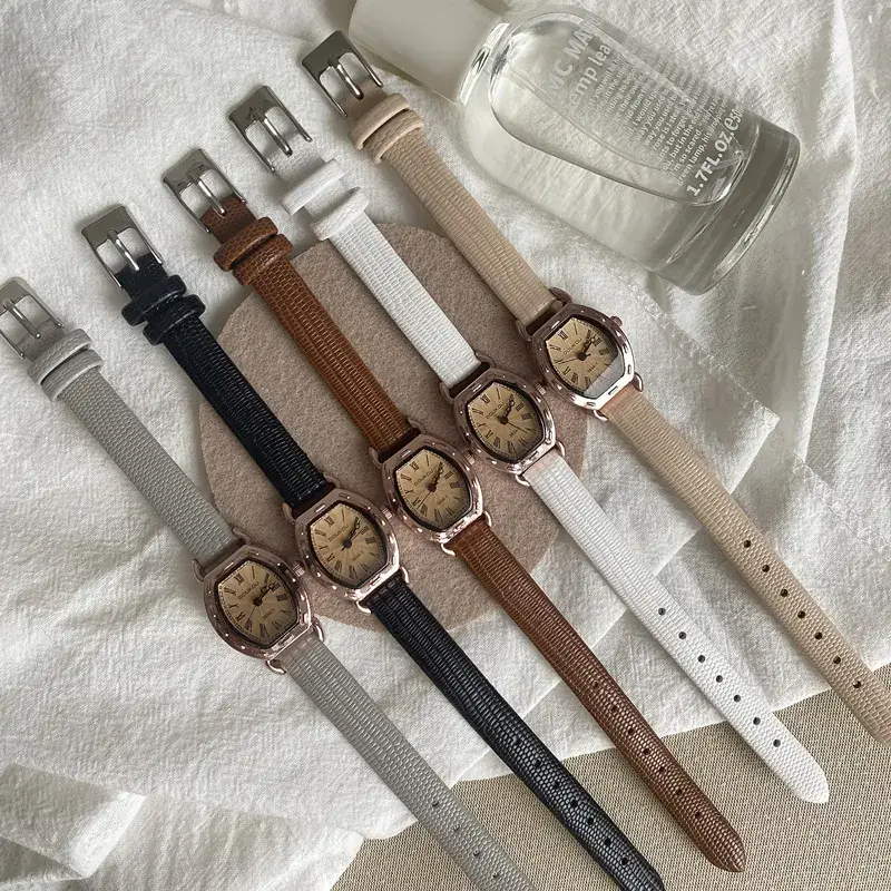 French Retro Belt Watch for Women with Rose Gold Case - Image 10