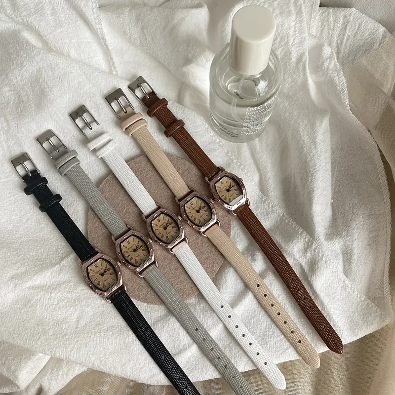 French Retro Belt Watch for Women with Rose Gold Case — feature 1