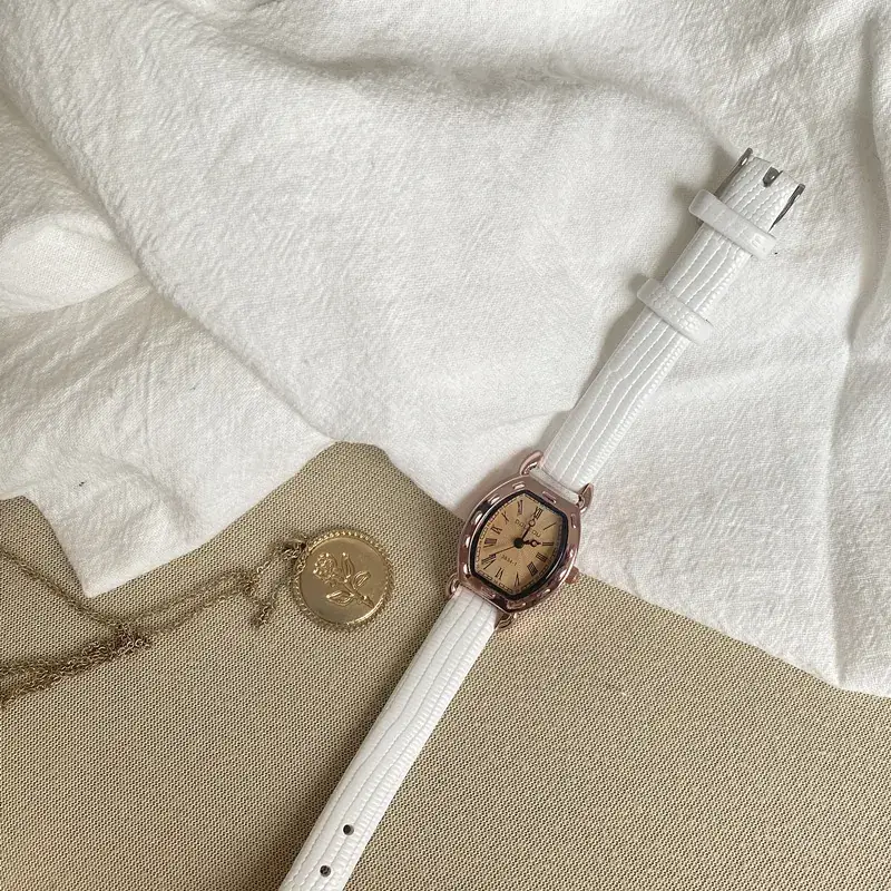 French Retro Belt Watch for Women with Rose Gold Case - Image 2