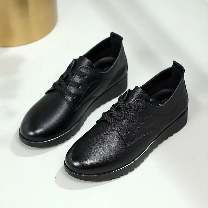 Women's Black Leather Flat Work Shoes for Restaurant & Hotel Use