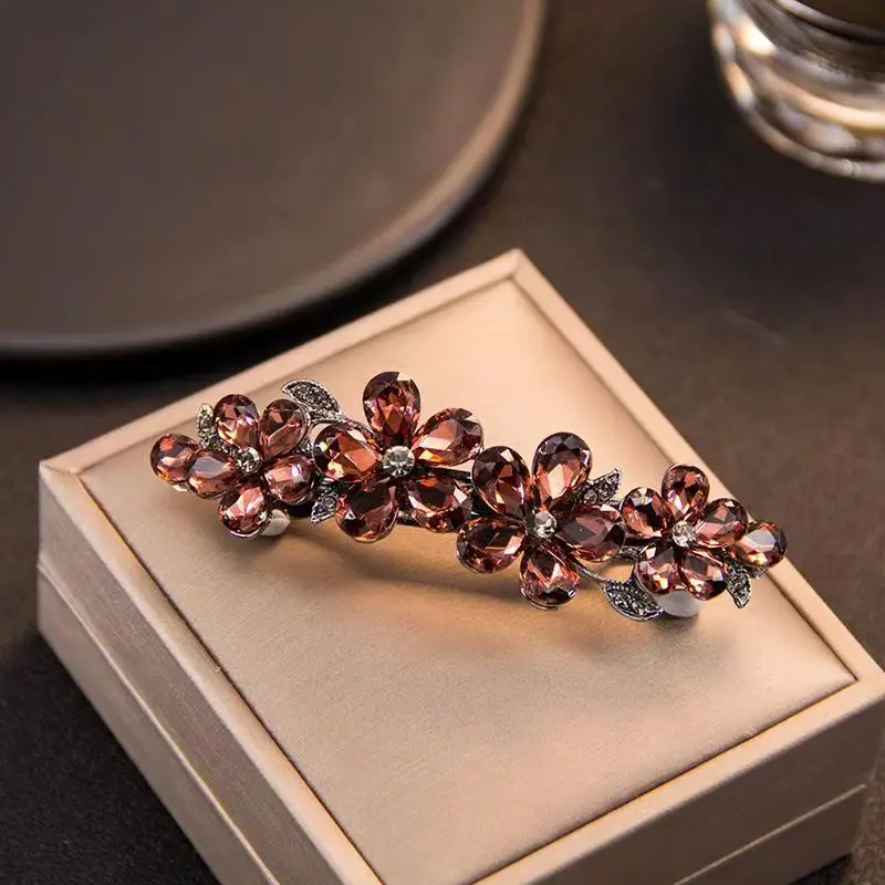 Crystal Hollow Hair Clip for Women Gold Sparkle - Image 6