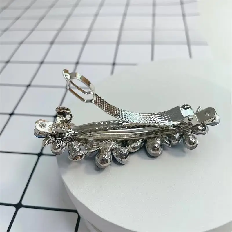 Crystal Hollow Hair Clip for Women Gold Sparkle — feature 9