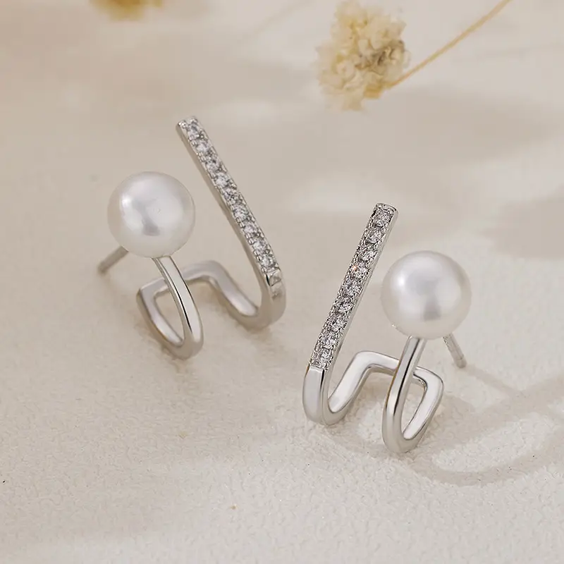 Korean Temperament Pearl Earrings 18K Gold Plated