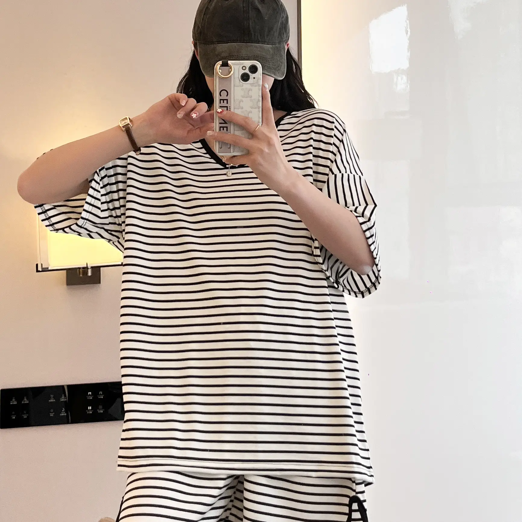 Women Striped Drawstring Shorts Summer Casual Wear - Image 4