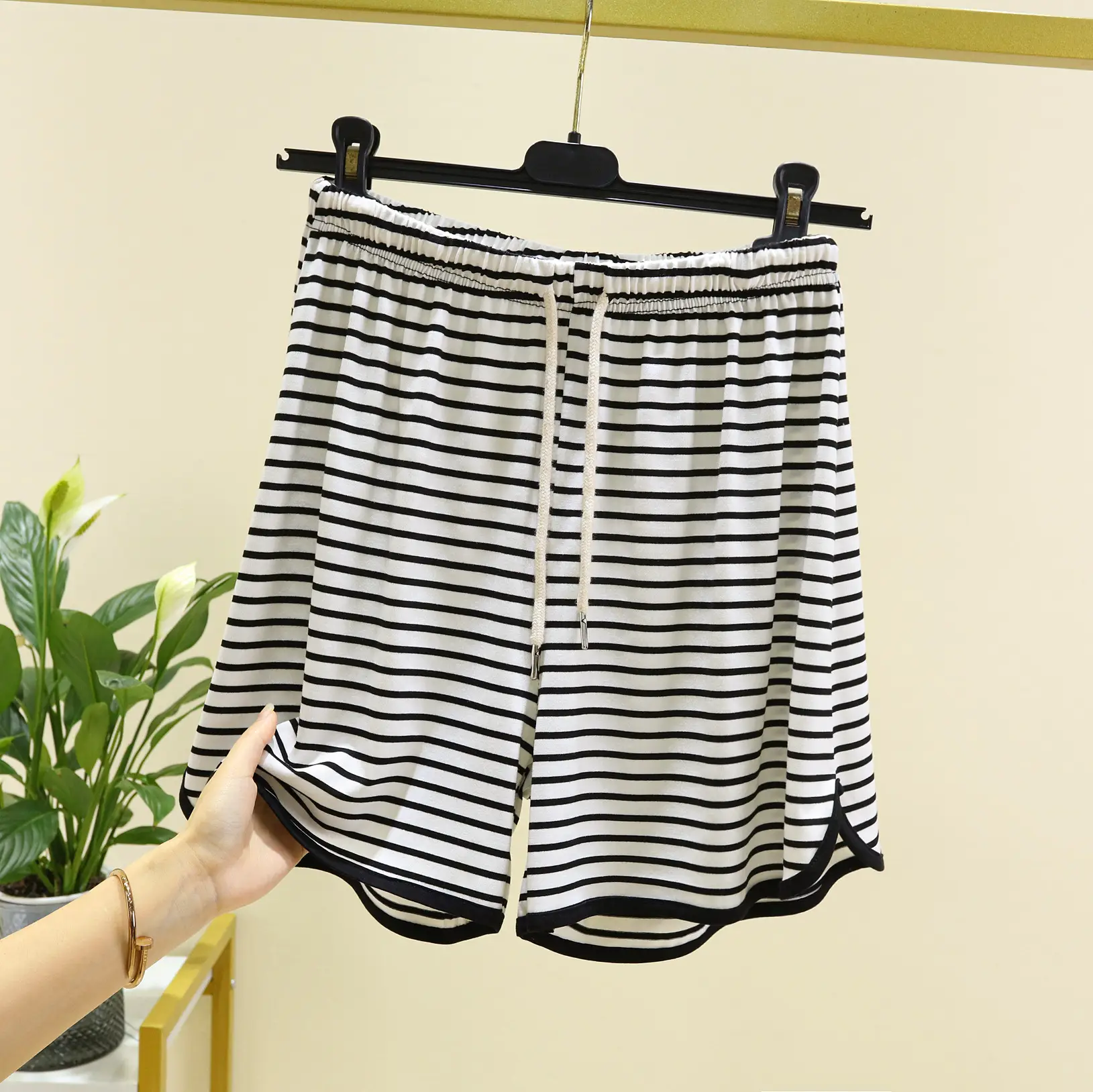Women Striped Drawstring Shorts Summer Casual Wear - Image 2