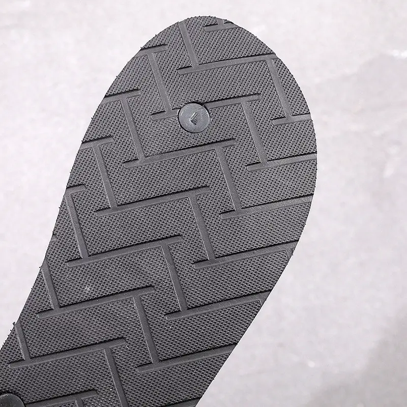 2024 Men's Black Flat Thong Sandals — feature 15