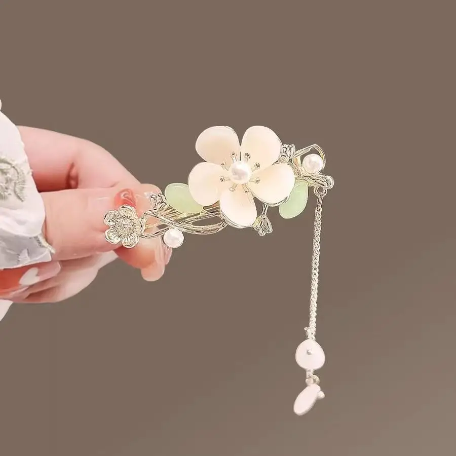 White Deer Magnolia Hairpin with Chain - Image 3