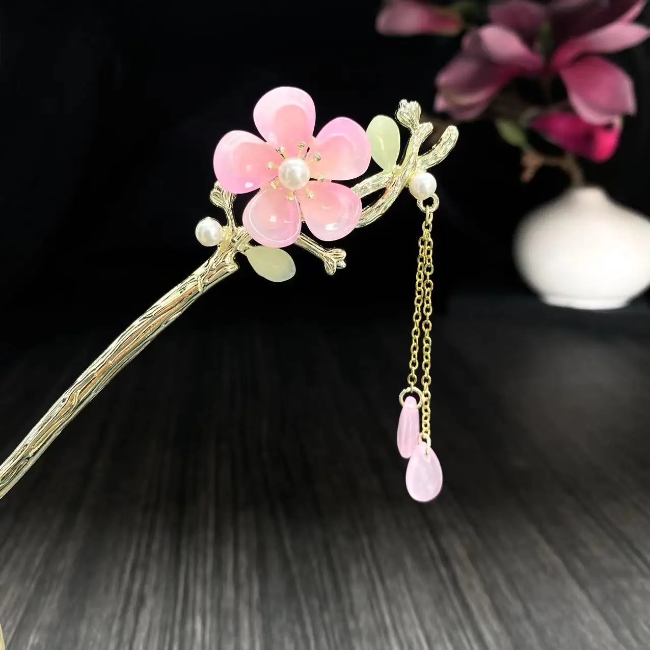 White Deer Magnolia Hairpin with Chain - Image 4
