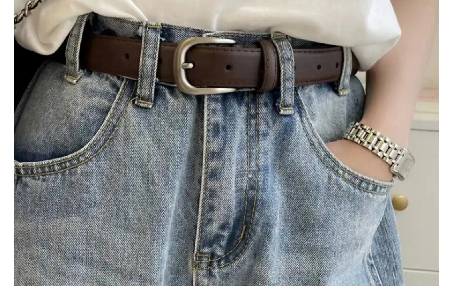 Women's Tanned Leather Belt Retro Style Black — feature 20
