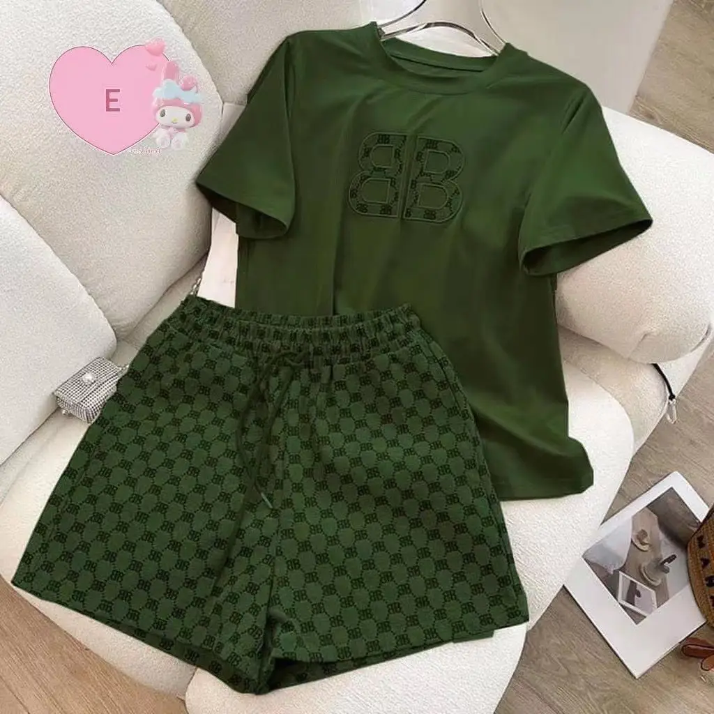 Women Green Embroidered Crossbody Shorts Set - Image 5