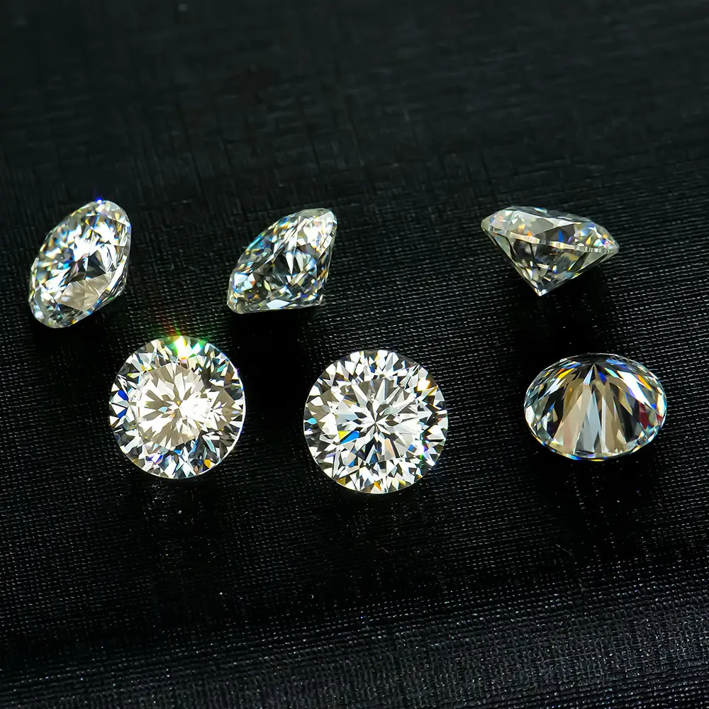 Wuzhou Gemstone 1 Carat Round Moissanite Ring - Image 3