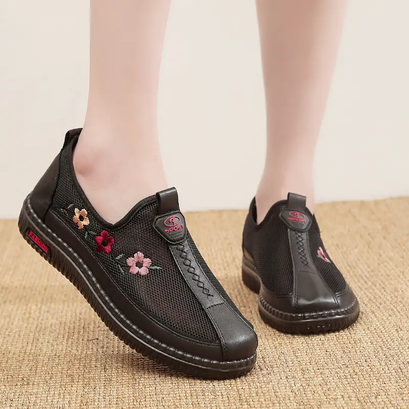 26-Year-Old Summer New Style Old Beijing Cloth Shoes for Women, Non-Slip Soft Sole, Breathable and Comfortable Slip-On Shoes for Middle-Aged and Elderly Mothers - Image 5