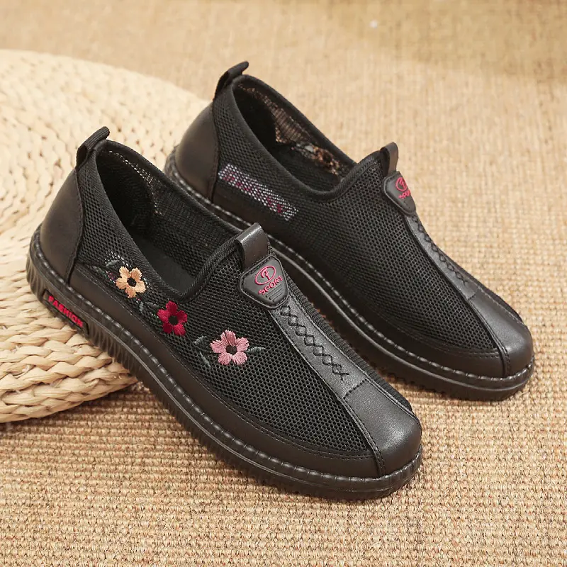 26-Year-Old Summer New Style Old Beijing Cloth Shoes for Women, Non-Slip Soft Sole, Breathable and Comfortable Slip-On Shoes for Middle-Aged and Elderly Mothers - Image 2