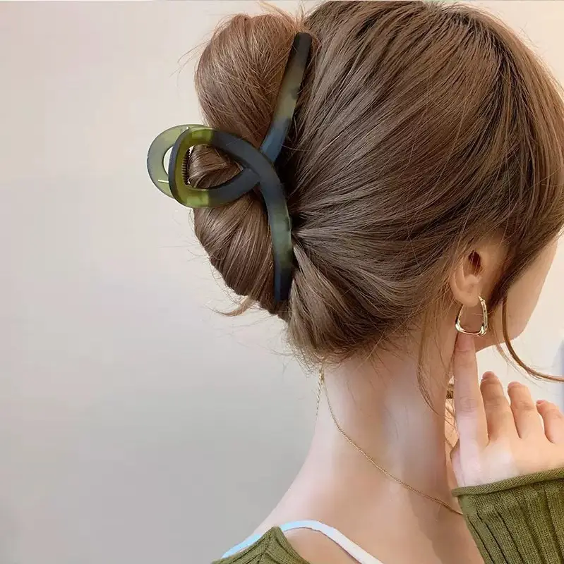 Frosted Green Hairpin Clip for Women - Image 4