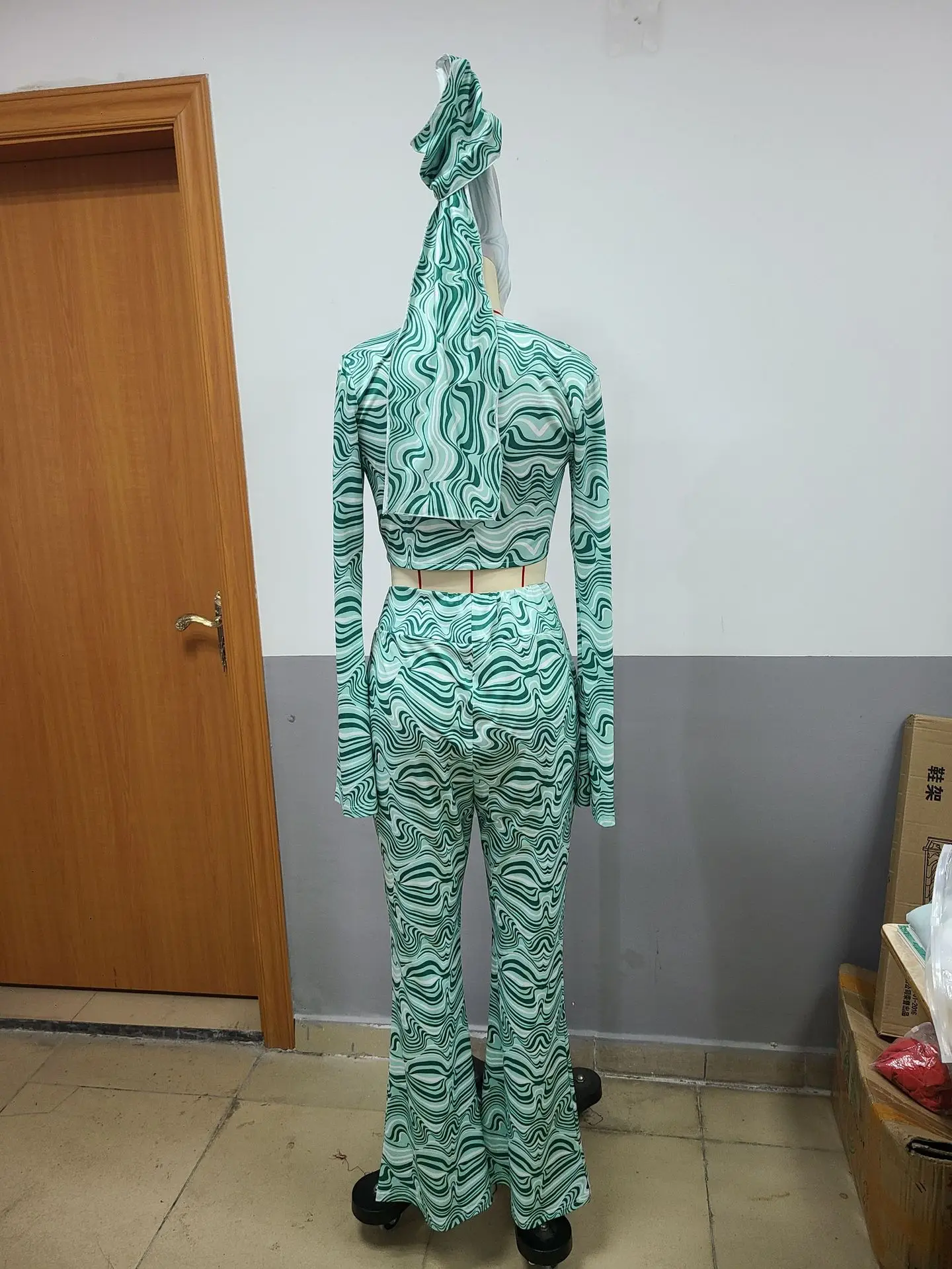 Pink Printed 3-Piece Women's T-Shirt Pants Suit Set — feature 5