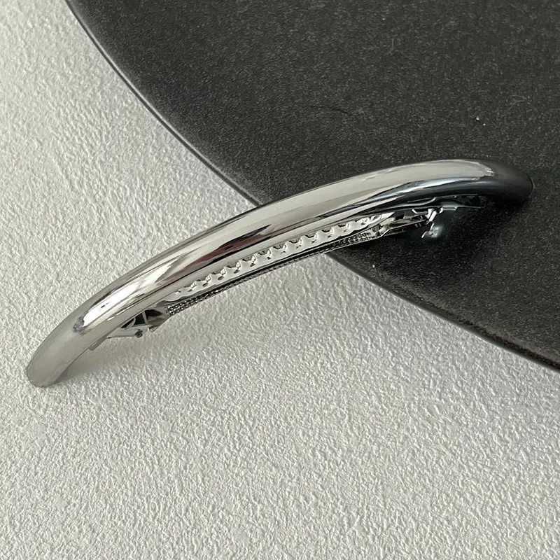 Niche Design Metal Hairpin with Gold & Silver Finish - Image 6