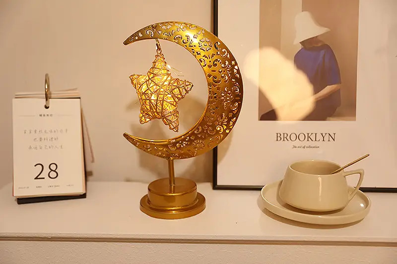 Cross Border LED Moon Star Lamp for Bedroom Decor — feature 14