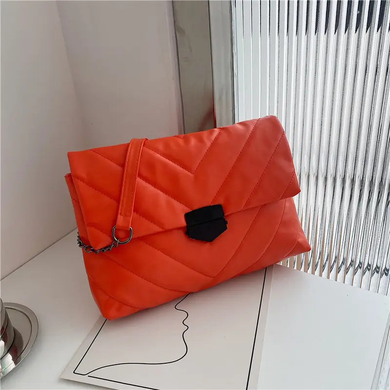 Black Quilted Crossbody Bag for Women 2023