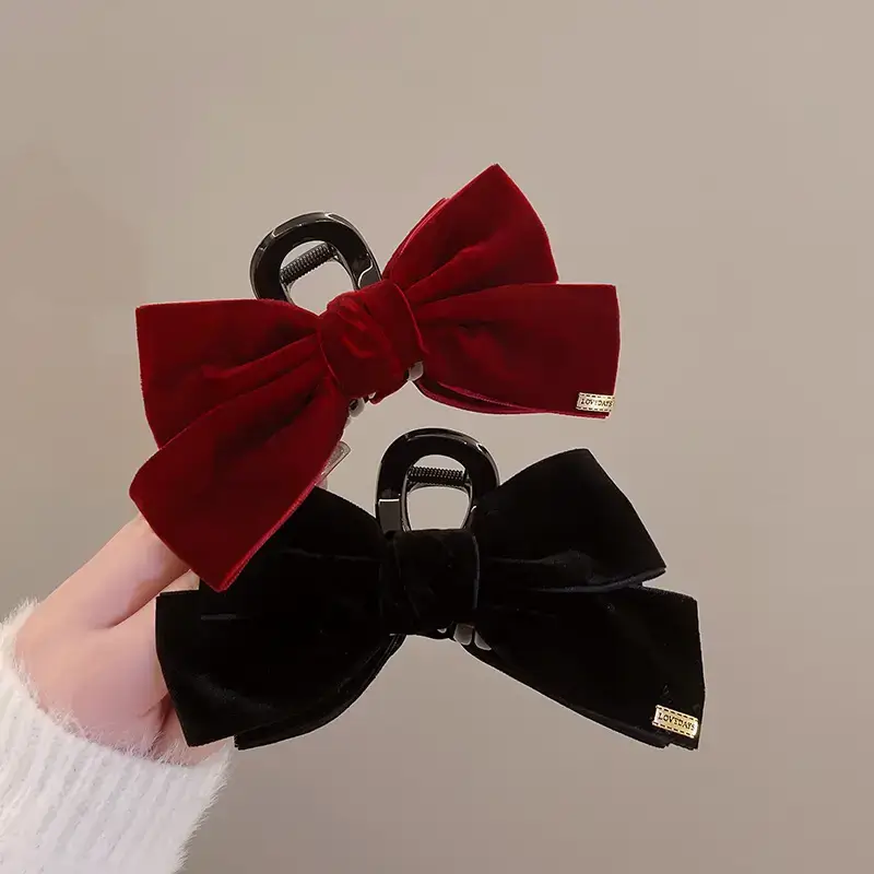 Red Velvet Bow Hairpin for Women Spring Summer 2023 — feature 5