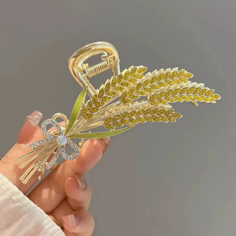 Gold Shark Clip for Women's Hair Accessories - Image 4