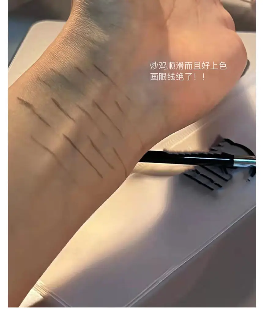 Bevel Blade Eyeliner Brush for Precision Application — feature 9