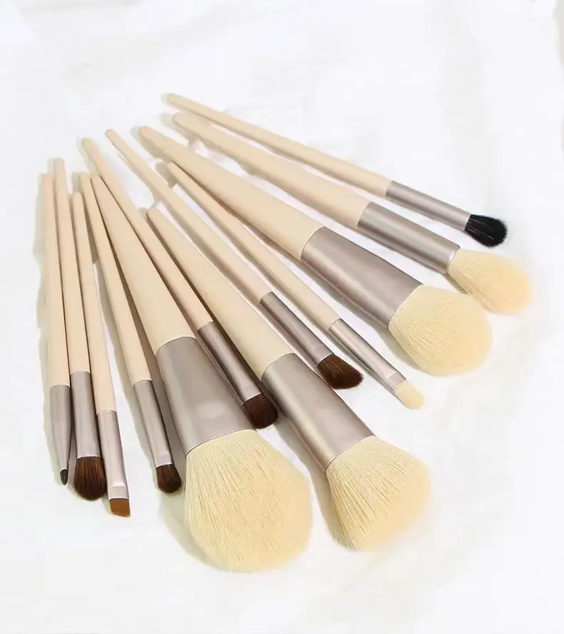 12-Piece Makeup Brush Set Soft Animal Hair for Blush & Concealer β feature 12