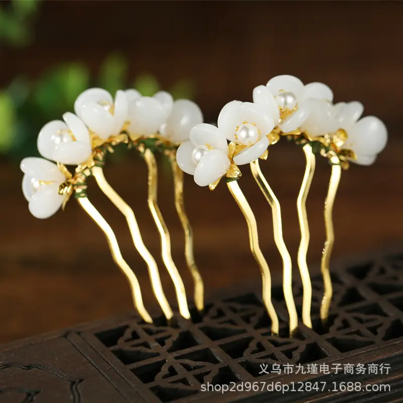 Chinese-Style Lotus Hair Combs with Pearl Flowers - Image 4
