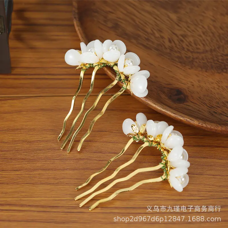 Chinese-Style Lotus Hair Combs with Pearl Flowers - Image 5