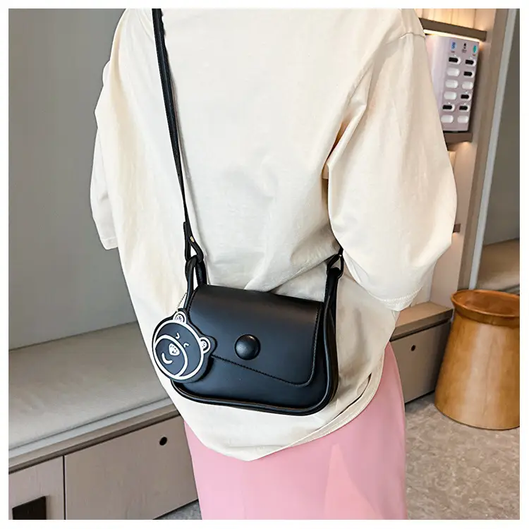 Retro Bear Design Shoulder Crossbody Bag White Brown — feature 8
