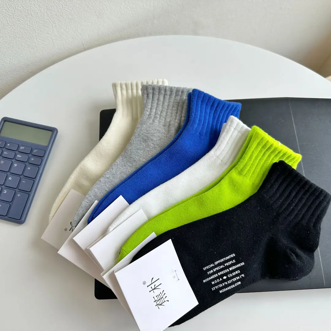 Spring and Summer New Socks for Men, Solid Color Mid-Calf Cotton Socks, Colorful Sports Socks, Basic Casual College Style Breathable Men's Socks