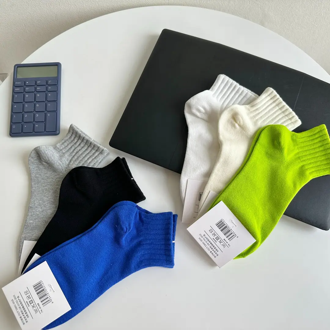 Spring and Summer New Socks for Men, Solid Color Mid-Calf Cotton Socks, Colorful Sports Socks, Basic Casual College Style Breathable Men's Socks — feature 22