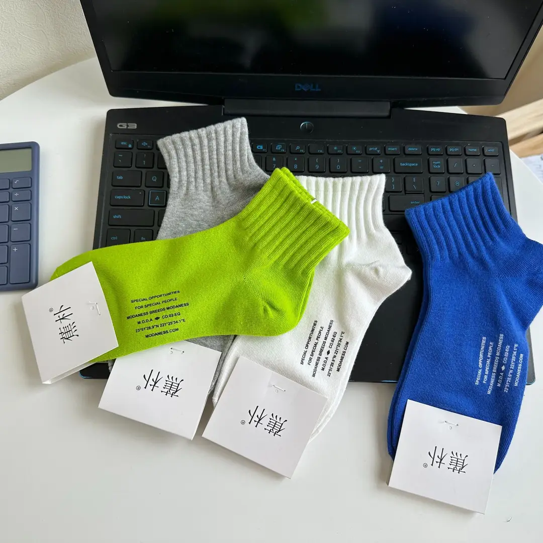 Spring and Summer New Socks for Men, Solid Color Mid-Calf Cotton Socks, Colorful Sports Socks, Basic Casual College Style Breathable Men's Socks — feature 5