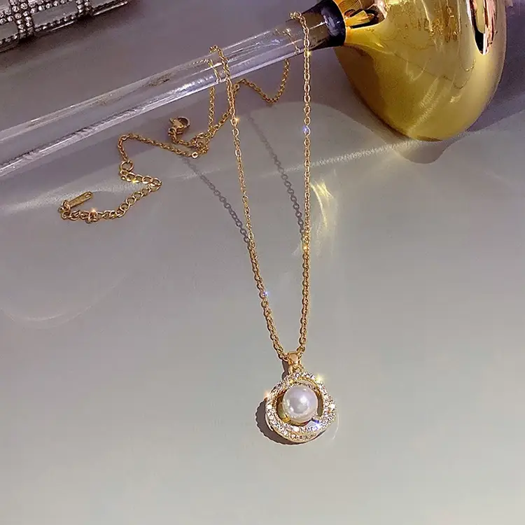 Gold Pearl Pendant Necklace for Women — feature 4
