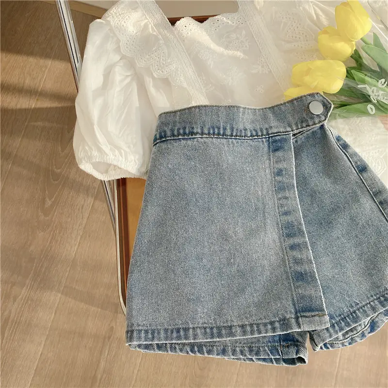 White Lace Short Sleeve Top & Jeans Set — feature 2