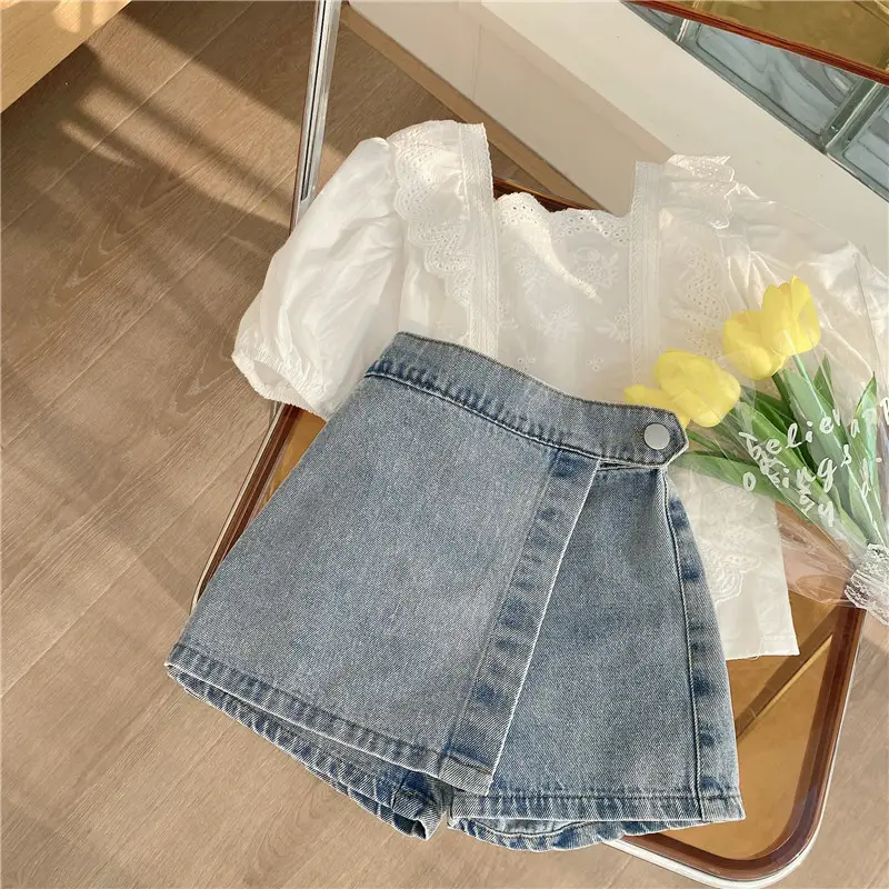 White Lace Short Sleeve Top & Jeans Set — feature 3