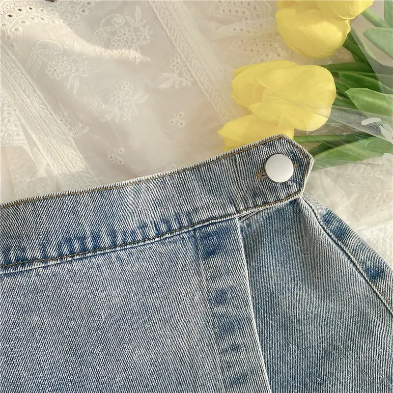 White Lace Short Sleeve Top & Jeans Set — feature 9