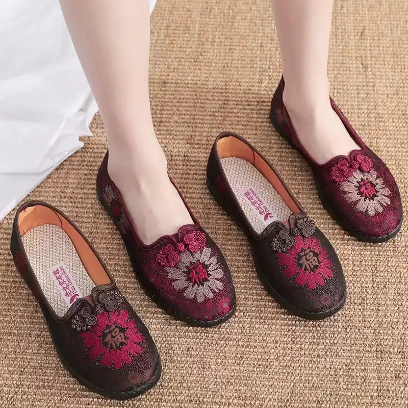Old Beijing Cloth Shoes Women's Spring Soft-soled Breathable Shoes for Mother and the Elderly Milk Shoes plus size Middle-aged and Elderly Shoes - Image 4