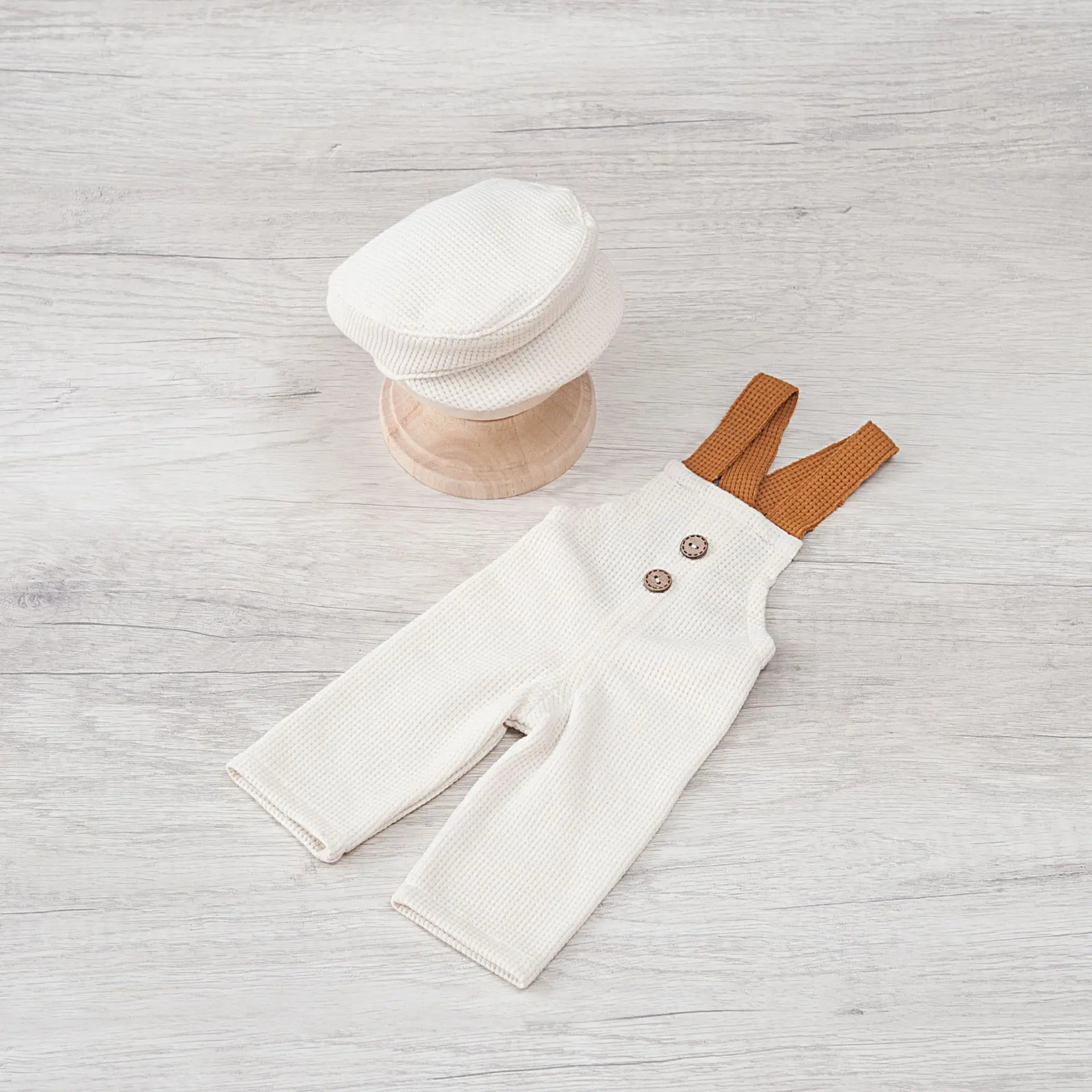 White Cotton Baby Hat & Pants Set for Newborns — feature 31