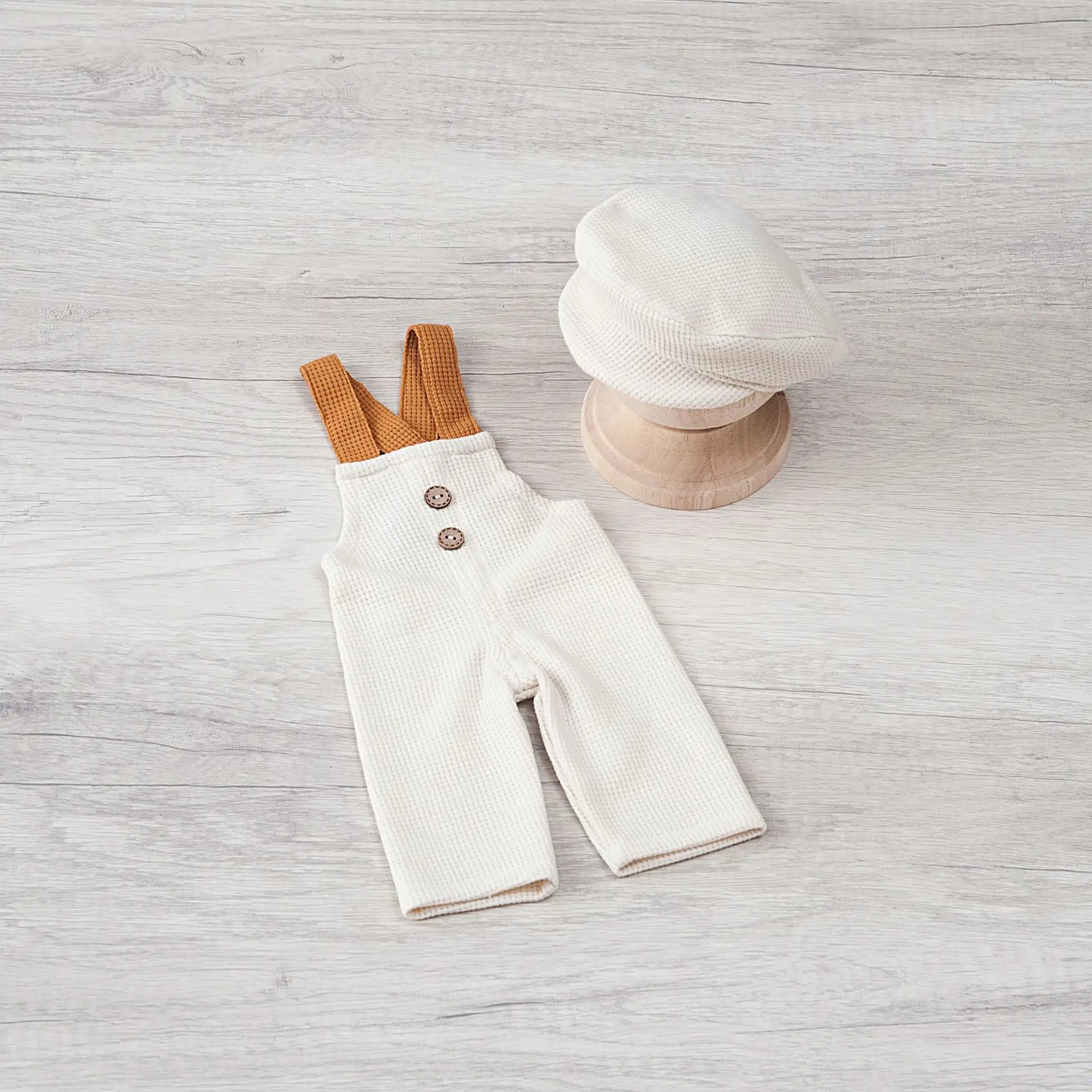White Cotton Baby Hat & Pants Set for Newborns — feature 32
