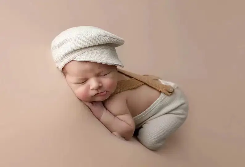 White Cotton Baby Hat & Pants Set for Newborns — feature 7