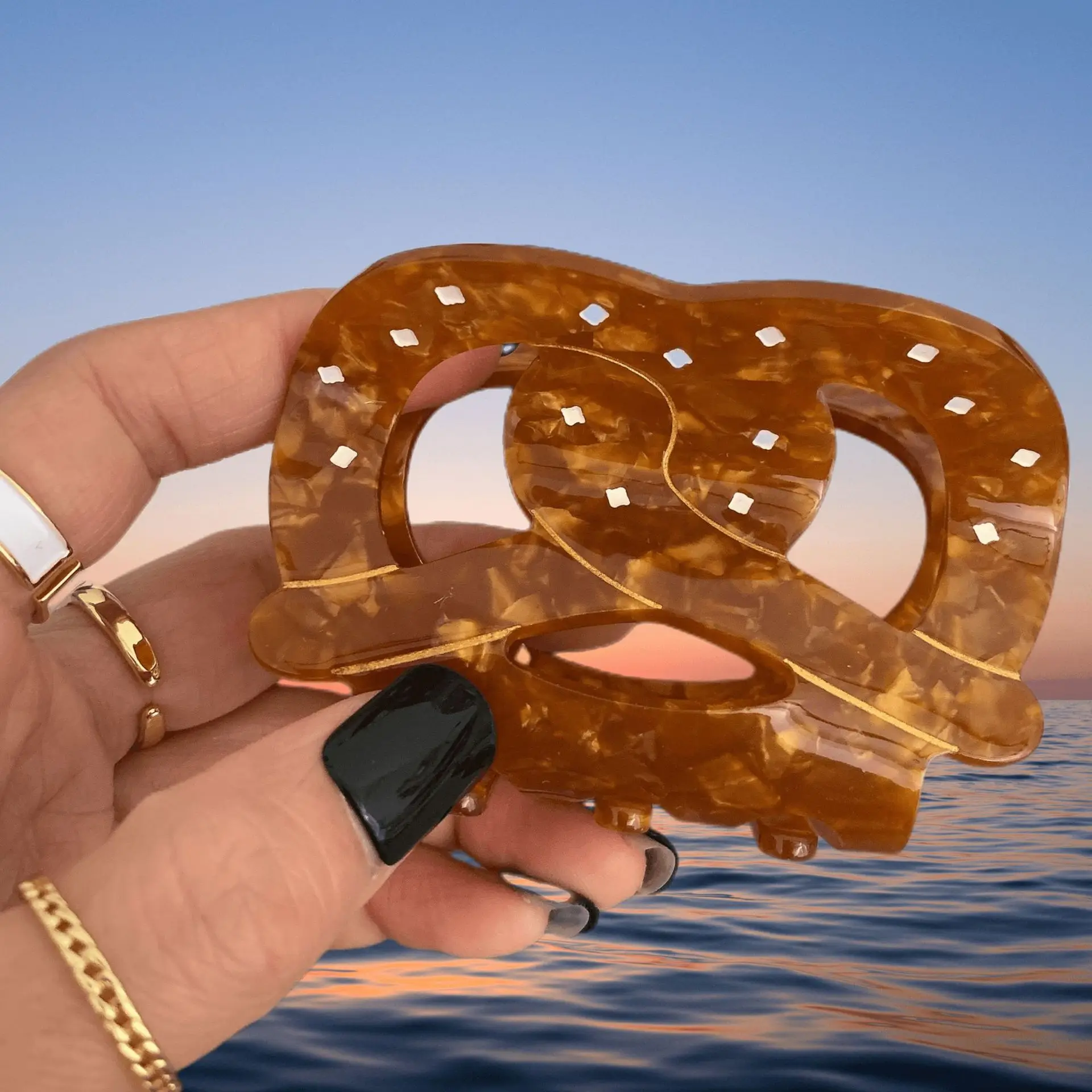 Vintage Wooden Hair Clip Bow Ring with Heart Design