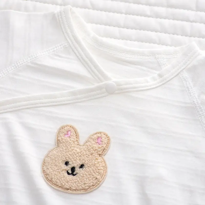 Newborn Pure Cotton Triangle Romper with Heart Neck — feature 4