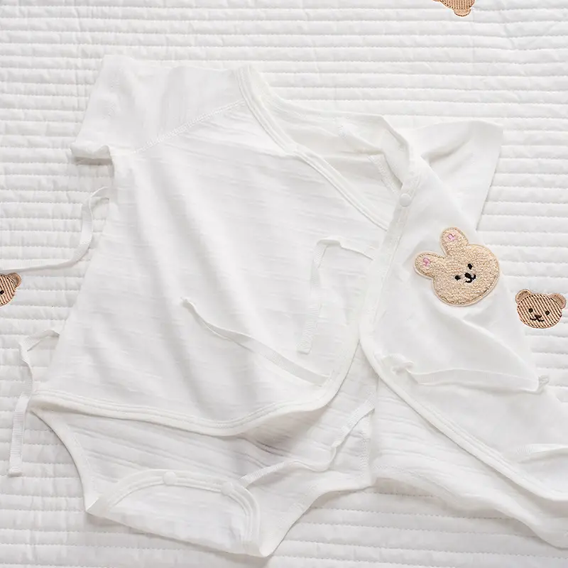Newborn Pure Cotton Triangle Romper with Heart Neck — feature 8