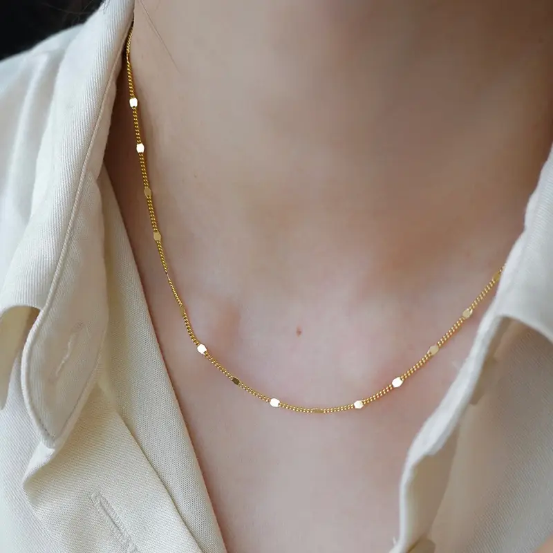 Elegant Golden Fadeless Clavicle Chain for Women