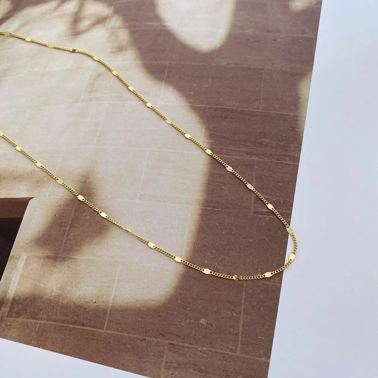 Elegant Golden Fadeless Clavicle Chain for Women