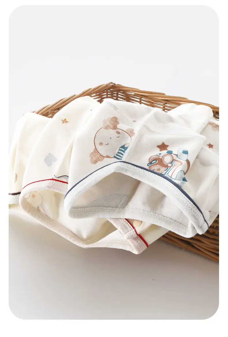 Baby's Cotton Pajamas Full Moon Design — feature 4