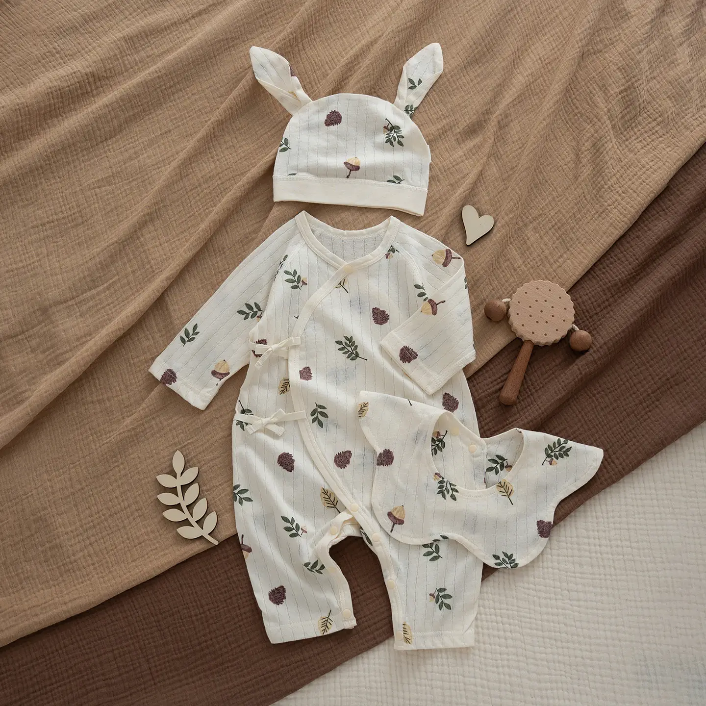 Newborn Pure Cotton Long-Sleeve Romper with Butterfly Print - Image 2