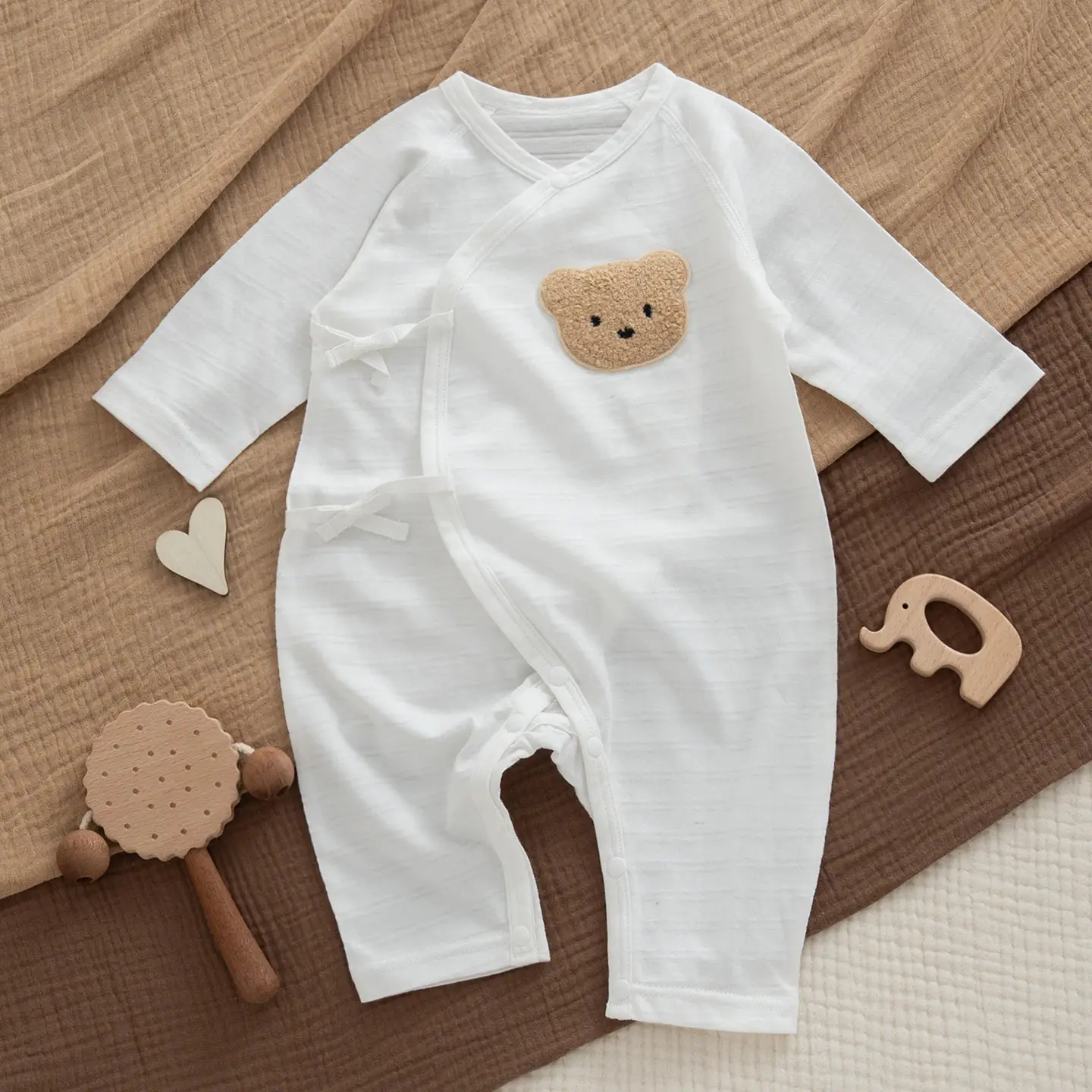 Newborn Pure Cotton Long-Sleeve Romper with Butterfly Print - Image 7