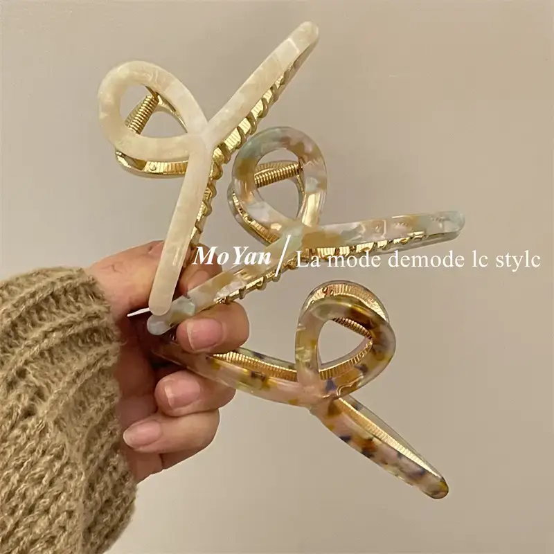 Korean Style Shark Clip for Women's Hair Grab — feature 2