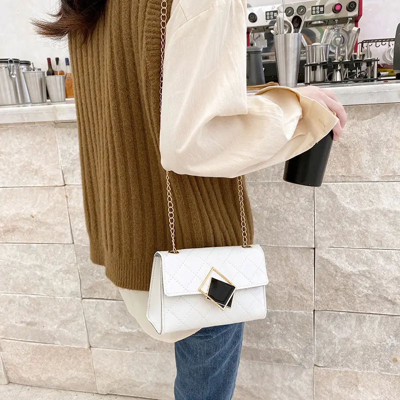 Pink Quilted Chain Shoulder Bag for Women - Image 7